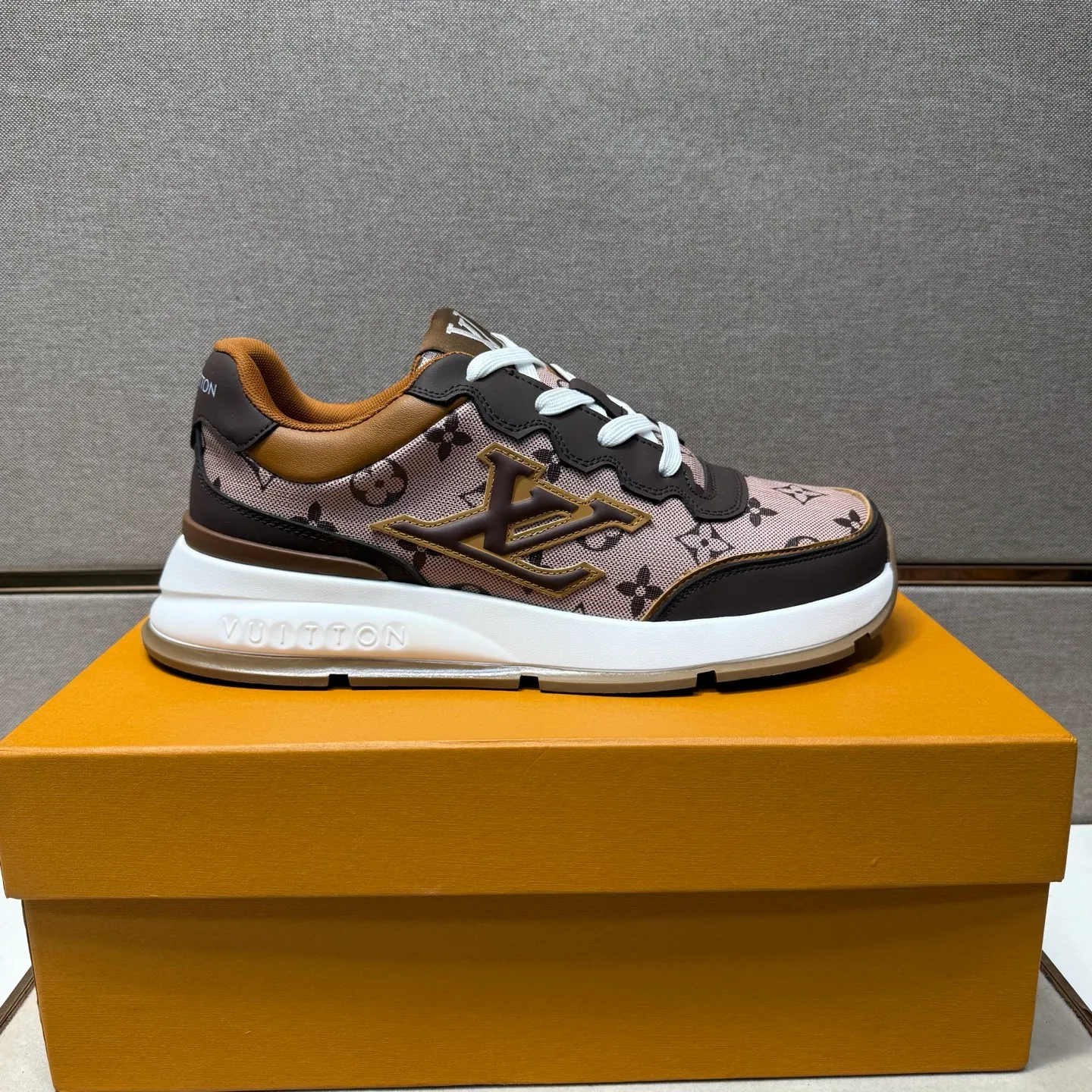 ⬛️Men's shoes 💰p442 [LV～] Men's casual shoes 2025z cabinet sales simultaneously 🔶Size: 38-44#️⃣ 🔷2 colors🔜The upper is made of multi-material splicing➕Mesh lining, comfortable and breathable, sole: original comfortable and wear-resistant outsole, ⚠️real thing📱photographed🎬real thing is better📢📢📢